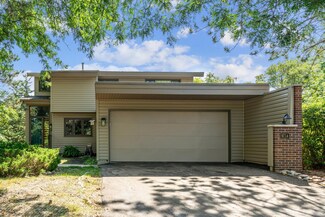 9714 Mill Creek Dr, Eden Prairie, MN 55347