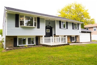 138 Churchill Dr, Rochester, NY 14616