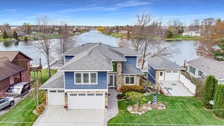 546 Bayview Dr, Cheboygan, MI 49721