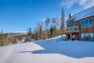 5 Gray Fox Ln Unit 1042, Rangeley, ME 04970