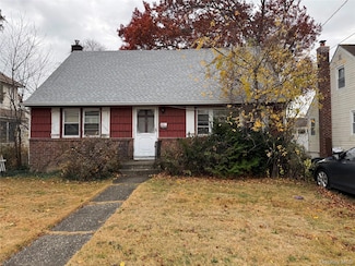 2726 Orchard St, North Bellmore, NY 11710