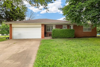 2215 E Sharon St, Springfield, MO 65803