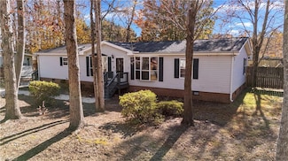 5507 Bridgeway Dr, Greensboro, NC 27406