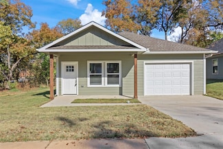 223 W Walker St, Denison, TX 75020