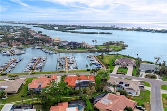 312 Yacht Harbor Dr, Osprey, FL 34229