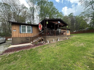 332 State St, Oak Hill, WV 25901