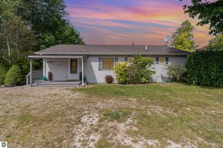 1725 Point Rd, Hale, MI 48739