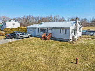 834 Main St, Bradley, ME 04411