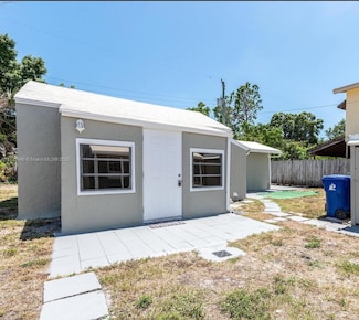 500 SW 10th St Unit R, Fort Lauderdale, FL 33315