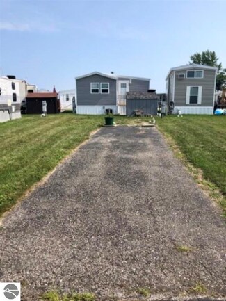 111 E Michigan Ave, Au Gres, MI 48703