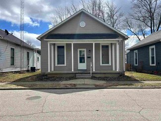 121 W 13th St, Connersville, IN 47331