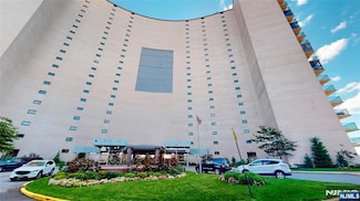 380 Mountain Rd Unit 2015, Union City, NJ 07087