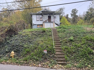 32 Clearview Ave, Wheeling, WV 26003