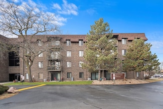 820 Elder Rd Unit C412, Homewood, IL 60430