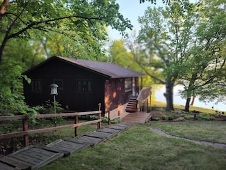 12183 Crooked Lake Ln, Farwell, MN 56327