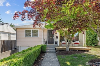 123 Alameda Ave, Fircrest, WA 98466