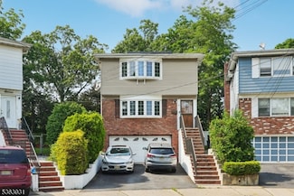 9 Lee Ct, Maplewood, NJ 07040