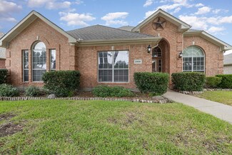 2806 Roughleaf Ln, Rowlett, TX 75089