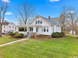 501 N Adams St, Washburn, IL 61570