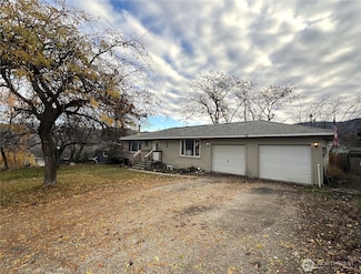 1815 Kay St, Oroville, WA 98844