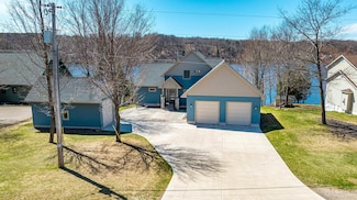 2150 Jasberg St, Hancock, MI 49930