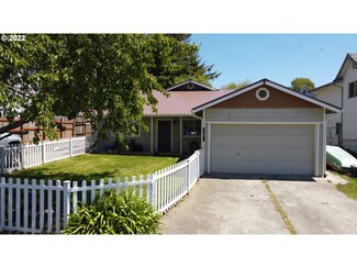 17311 Blueberry Dr, Brookings, OR 97415
