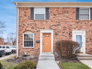 92 Tarryton Ct W Unit 16-A, Columbus, OH 43228