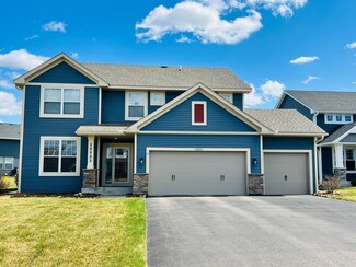 12833 Amiens Ct, Rosemount, MN 55068