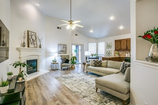12852 Old Macgregor Ln, Fort Worth, TX 76244