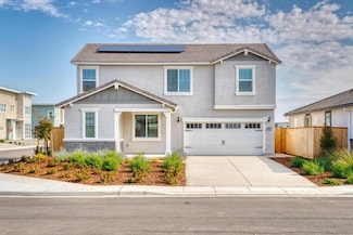 820 Chatham Ln, Patterson, CA 95363