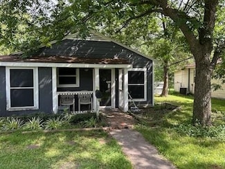 325 Wilton Dr, Greenville, TX 75401