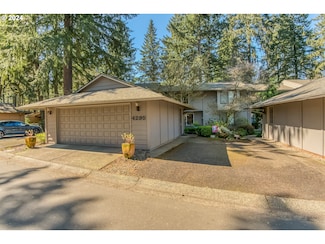 4295 Woodside Cir, Lake Oswego, OR 97035