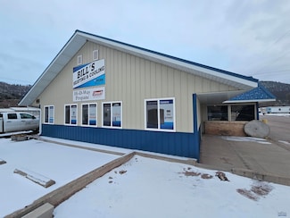 645 S 6th St, Hot Springs, SD 57747