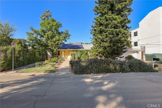 15719 Vose St, Van Nuys, CA 91406