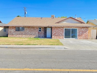14069 Vista Dr, Armona, CA 93202
