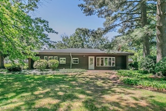 26 Middleton Dr, Painesville, OH 44077
