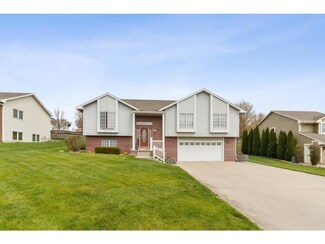 535 Veterans Memorial Dr, Carlisle, IA 50047