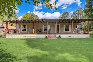 651 Carthage Rd, Red Boiling Springs, TN 37150