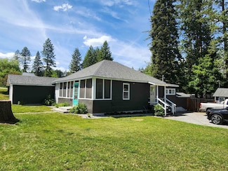 424 W Larch St, Newport, WA 99156