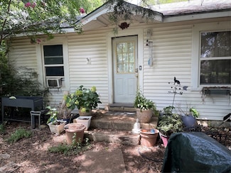 3103 Russell Rd, Arlington, TX 76001