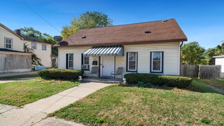 402 S Walnut Ave, Freeport, IL 61032