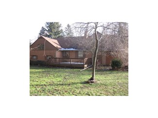 899 Beech Hill Rd, Cleveland, OH 44143