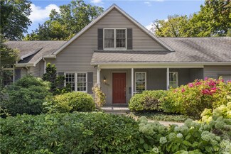 255 S 4th St, Lewiston, NY 14092