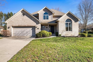 5508 W Sun Point Dr, Muncie, IN 47304
