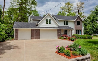 5395 NW 72nd Place, Johnston, IA 50131