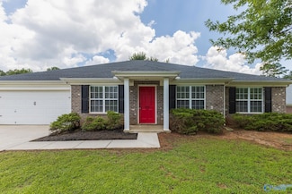 111 Vandenberg Ln, Harvest, AL 35749