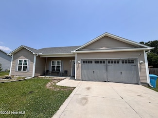 107 Lilac Ln, Richlands, NC 28574