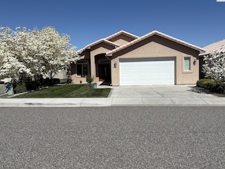 9008 W Skagit Ave, Kennewick, WA 99336
