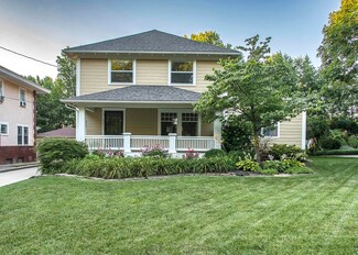 1513 E Walnut St, Springfield, MO 65802