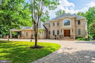 4826 Maury Ln, Alexandria, VA 22304
